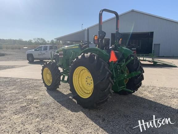 Image of John Deere 5067E equipment image 3