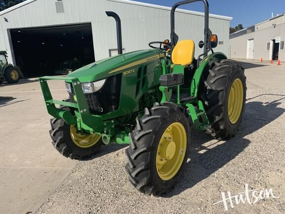 Image of John Deere 5067E equipment image 1