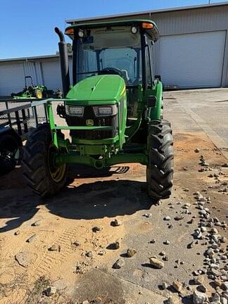 Image of John Deere 5067E equipment image 1