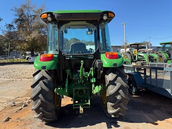 Image of John Deere 5067E equipment image 2