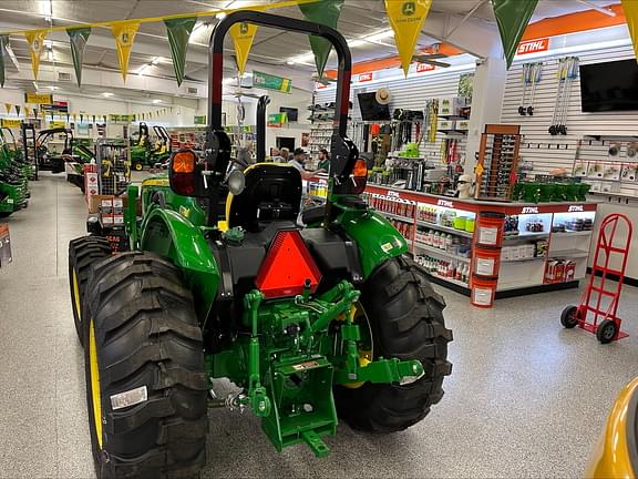 Image of John Deere 5067E equipment image 2