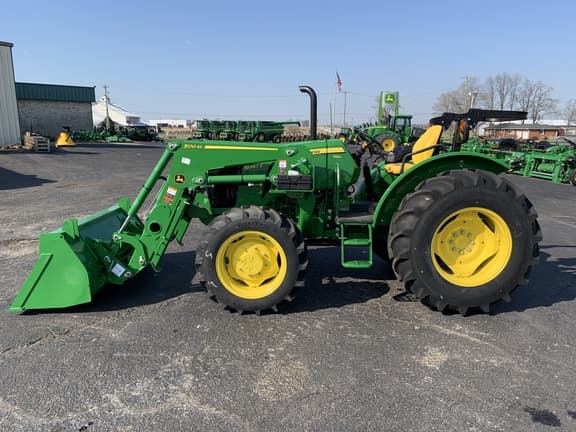 Image of John Deere 5067E equipment image 4