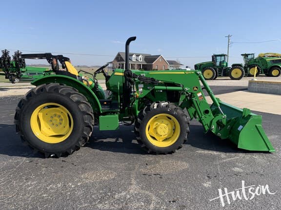 Image of John Deere 5067E equipment image 3