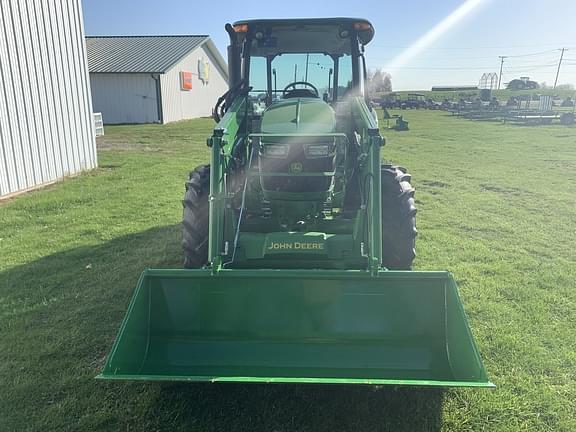 Image of John Deere 5067E equipment image 1