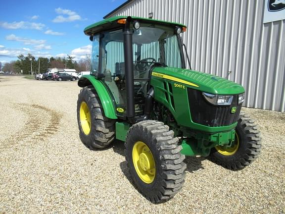 Image of John Deere 5067E equipment image 1