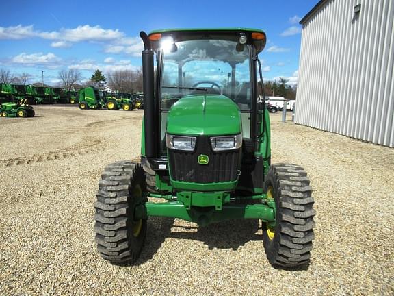Image of John Deere 5067E equipment image 4