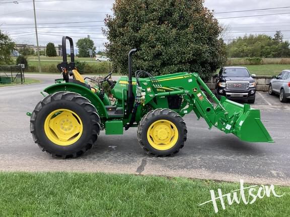 Image of John Deere 5067E equipment image 2