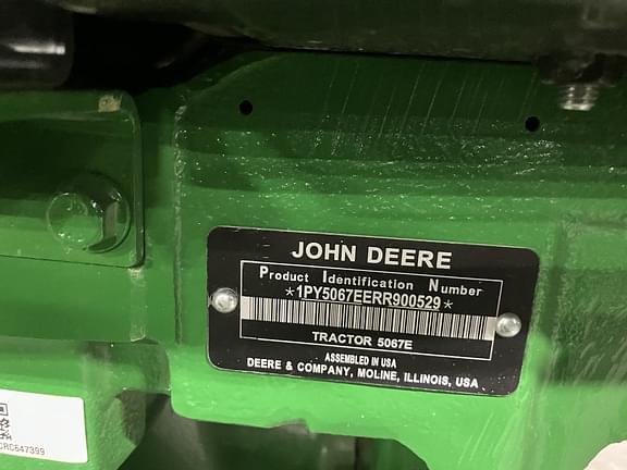 Image of John Deere 5067E equipment image 4