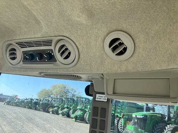 Image of John Deere 5067E equipment image 2