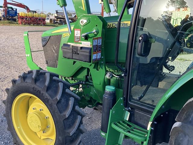 Image of John Deere 5067E equipment image 2