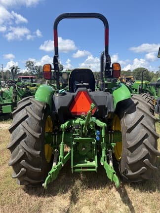 Image of John Deere 5067E equipment image 2