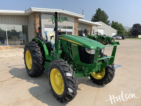 Image of John Deere 5067E equipment image 1