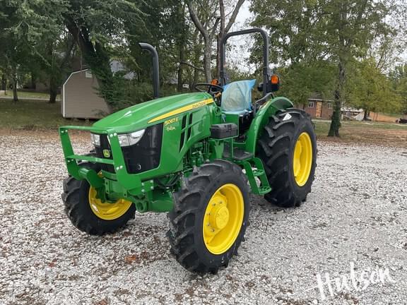 Image of John Deere 5067E equipment image 1