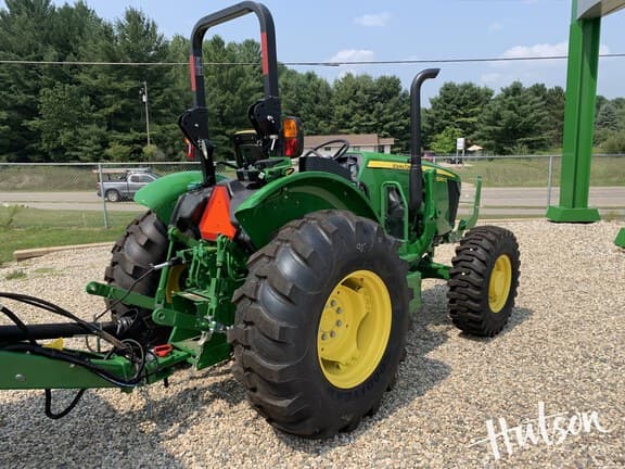 Image of John Deere 5067E equipment image 2