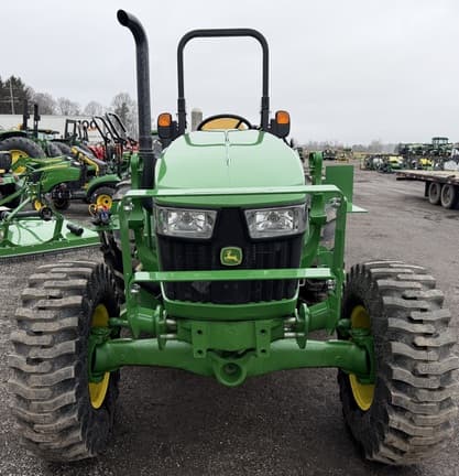 Image of John Deere 5067E equipment image 1
