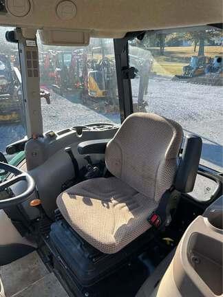 Image of John Deere 5067E equipment image 4