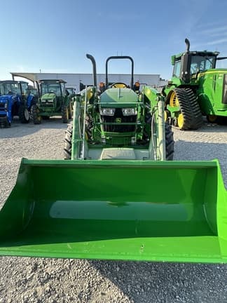 Image of John Deere 5067E equipment image 2