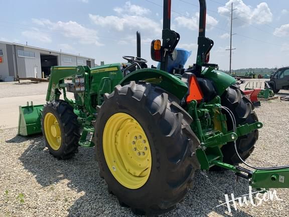 Image of John Deere 5067E equipment image 3