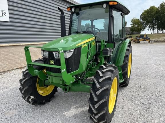 Image of John Deere 5067E equipment image 2