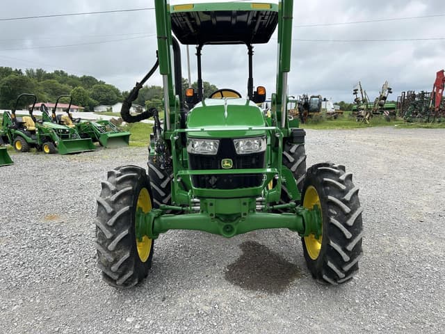 Image of John Deere 5067E equipment image 2