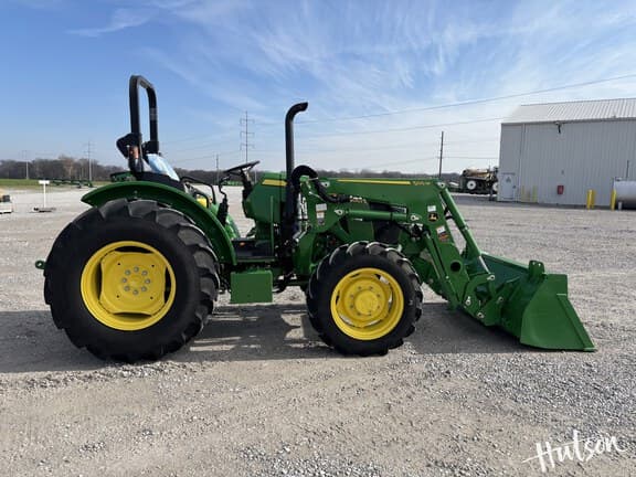 Image of John Deere 5067E equipment image 4