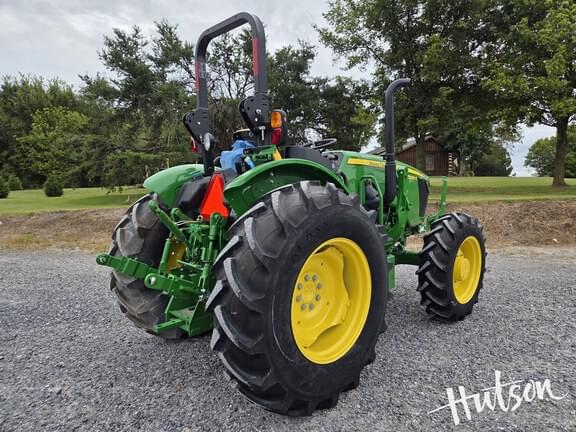 Image of John Deere 5067E equipment image 2