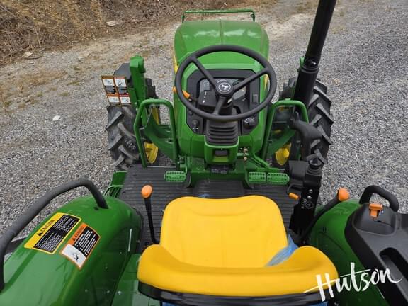 Image of John Deere 5067E equipment image 4