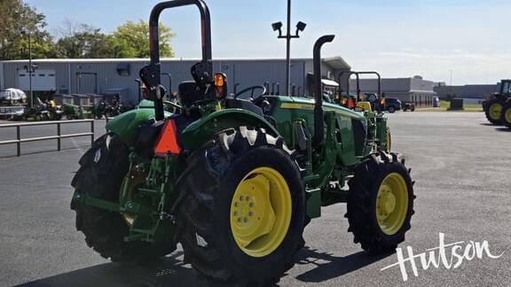Image of John Deere 5067E equipment image 2