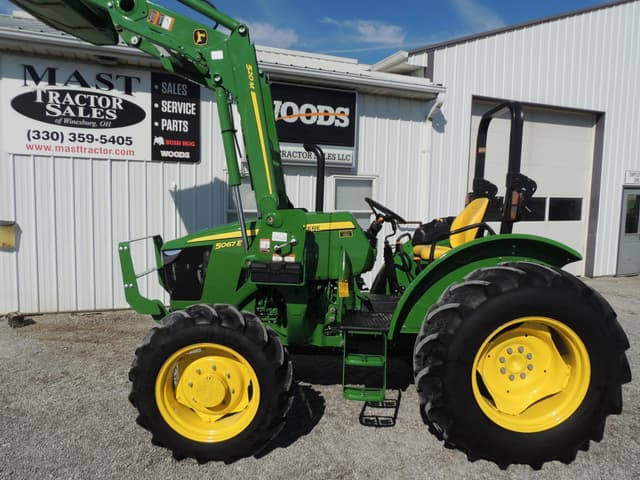 Image of John Deere 5067E equipment image 2