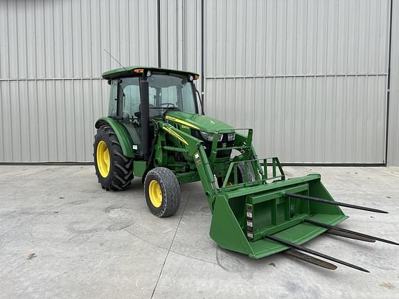 Image of John Deere 5067E equipment image 3