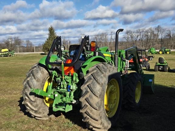 Image of John Deere 5067E equipment image 2