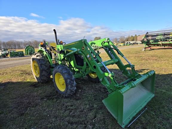 Image of John Deere 5067E equipment image 1