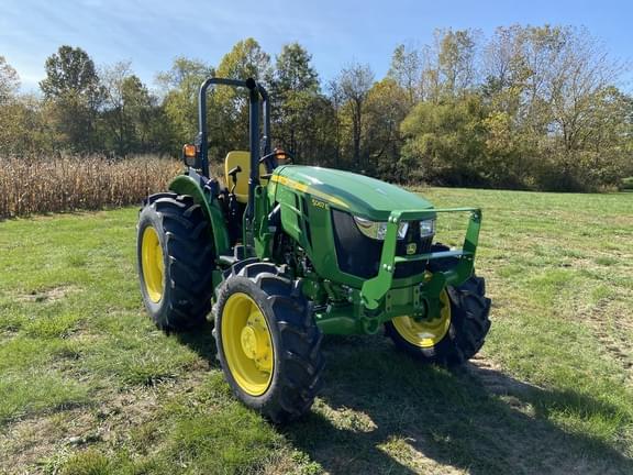 Image of John Deere 5067E equipment image 1