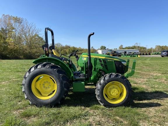 Image of John Deere 5067E equipment image 2