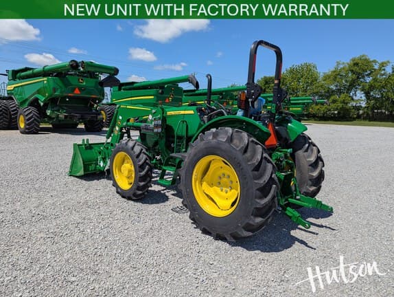 Image of John Deere 5067E equipment image 4
