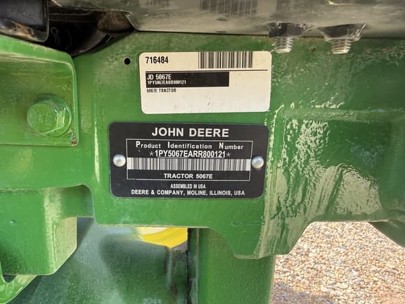 Image of John Deere 5067E equipment image 1