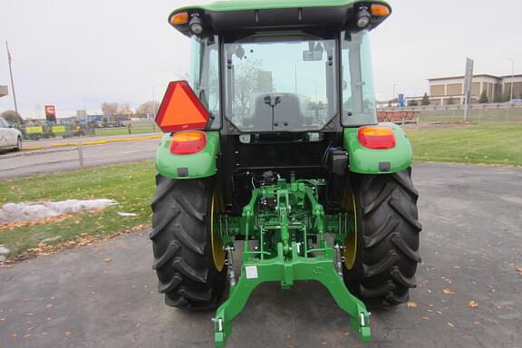 Image of John Deere 5067E equipment image 3