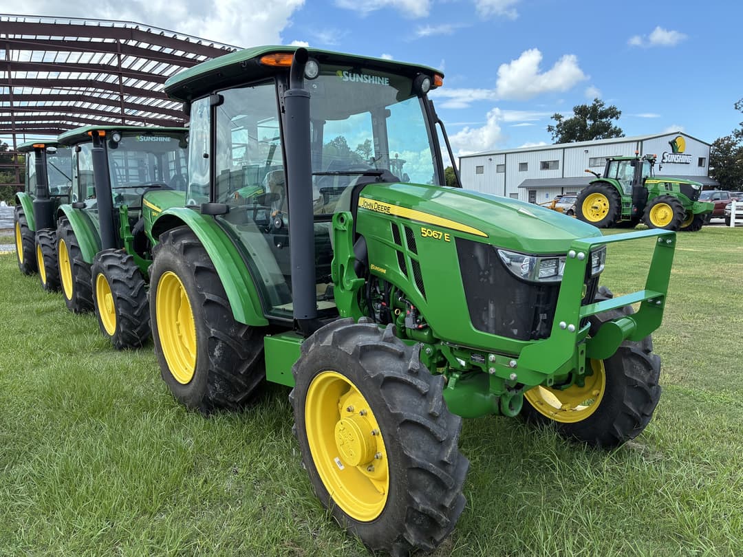 Image of John Deere 5067E Primary image