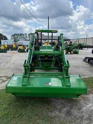 Image of John Deere 5067E equipment image 4