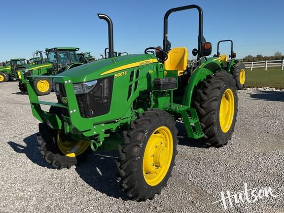Image of John Deere 5067E equipment image 1