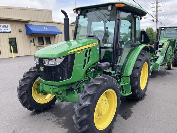 Image of John Deere 5067E equipment image 2