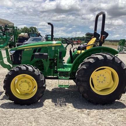 Image of John Deere 5067E Primary image