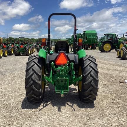 Image of John Deere 5067E equipment image 2