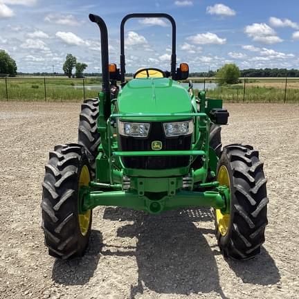 Image of John Deere 5067E equipment image 1