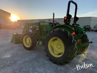 Image of John Deere 5067E equipment image 2