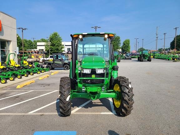 Image of John Deere 5067E equipment image 1