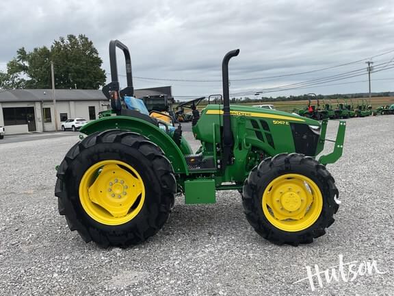 Image of John Deere 5067E equipment image 2