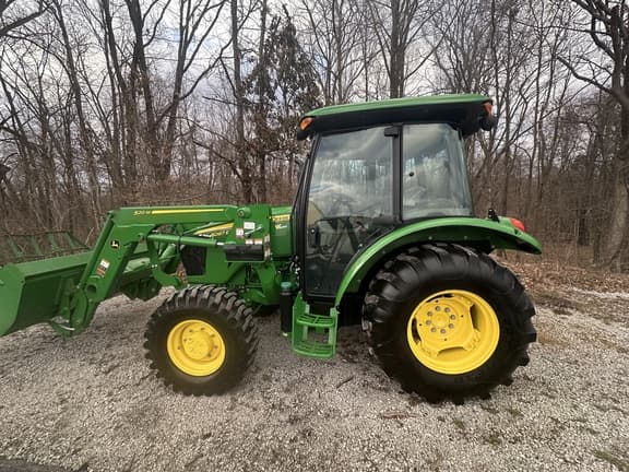 Image of John Deere 5067E equipment image 3