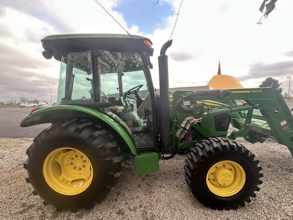 Image of John Deere 5067E equipment image 4