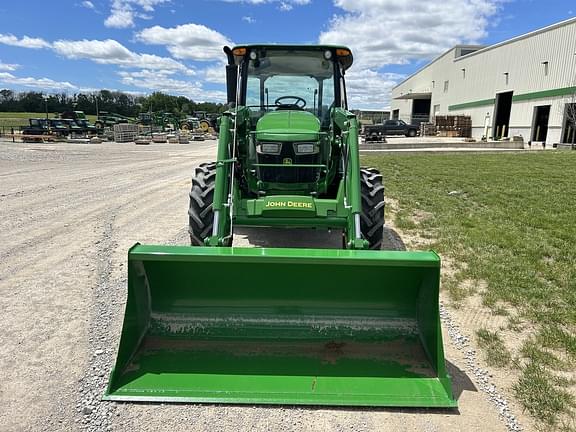 Image of John Deere 5067E equipment image 3